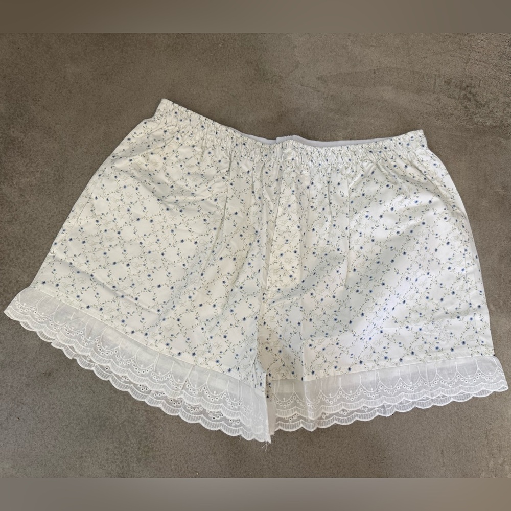 Brand New Saint Paradiso floral boxers with lace trim xl